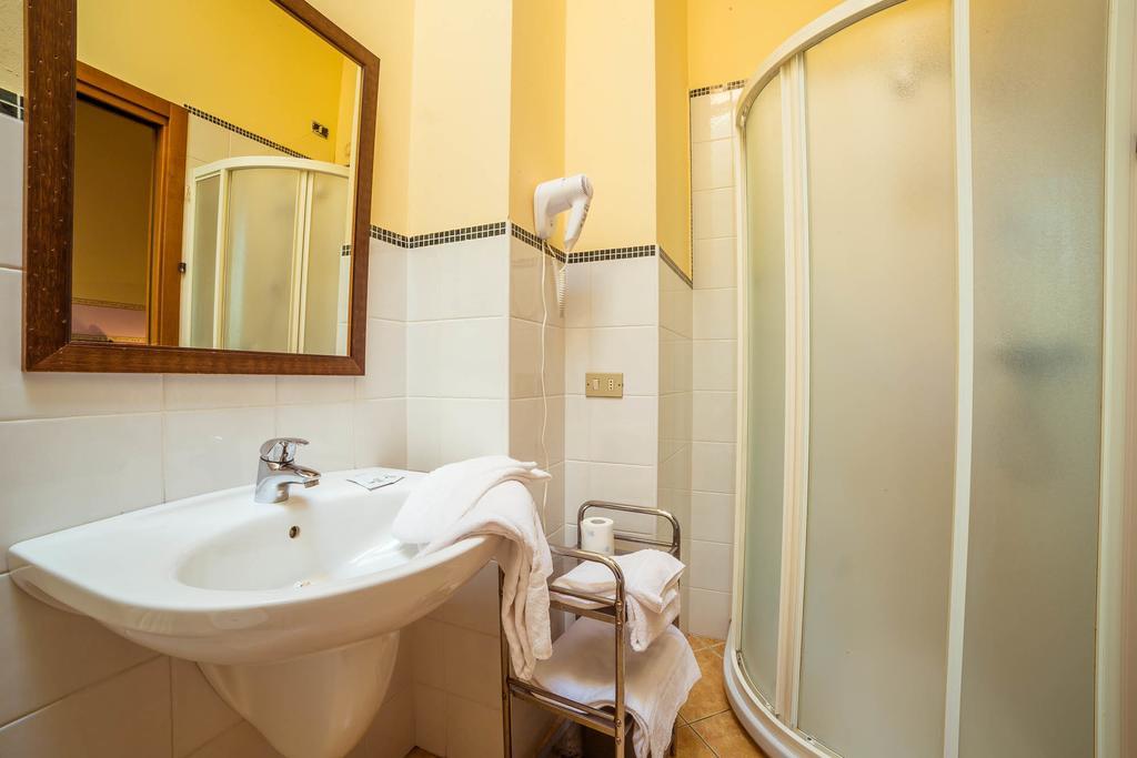Le Mistral Villa ซอมมาคัมปาญา ภายนอก รูปภาพ