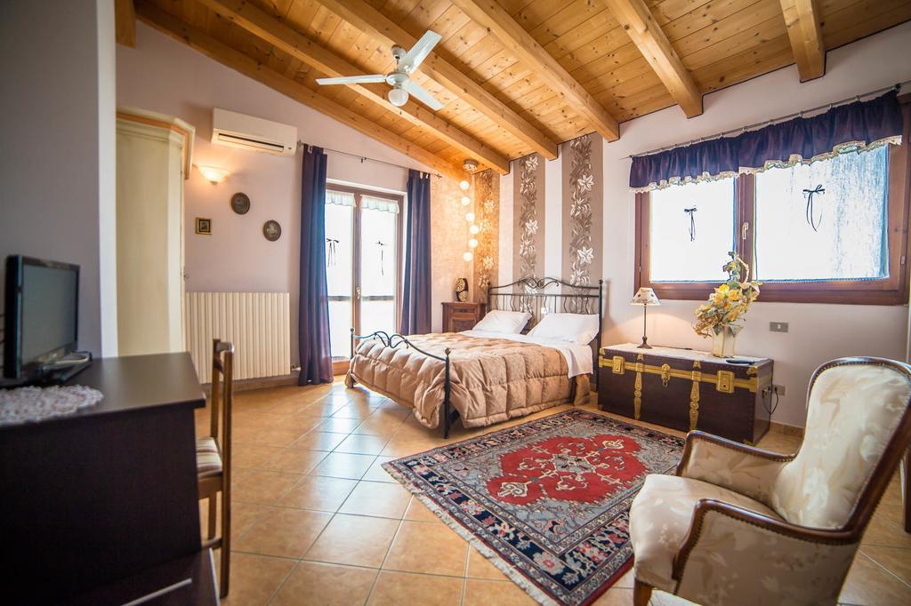 Le Mistral Villa ซอมมาคัมปาญา ภายนอก รูปภาพ